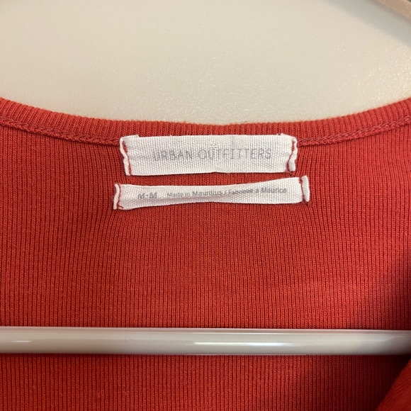 Urban Outfitters medium red cropped sweater - Picture 4 of 4